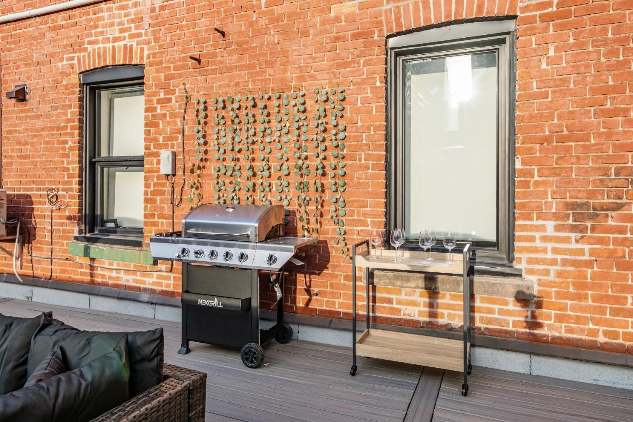 Hotel Young- Griffintown Montreal Exterior photo
