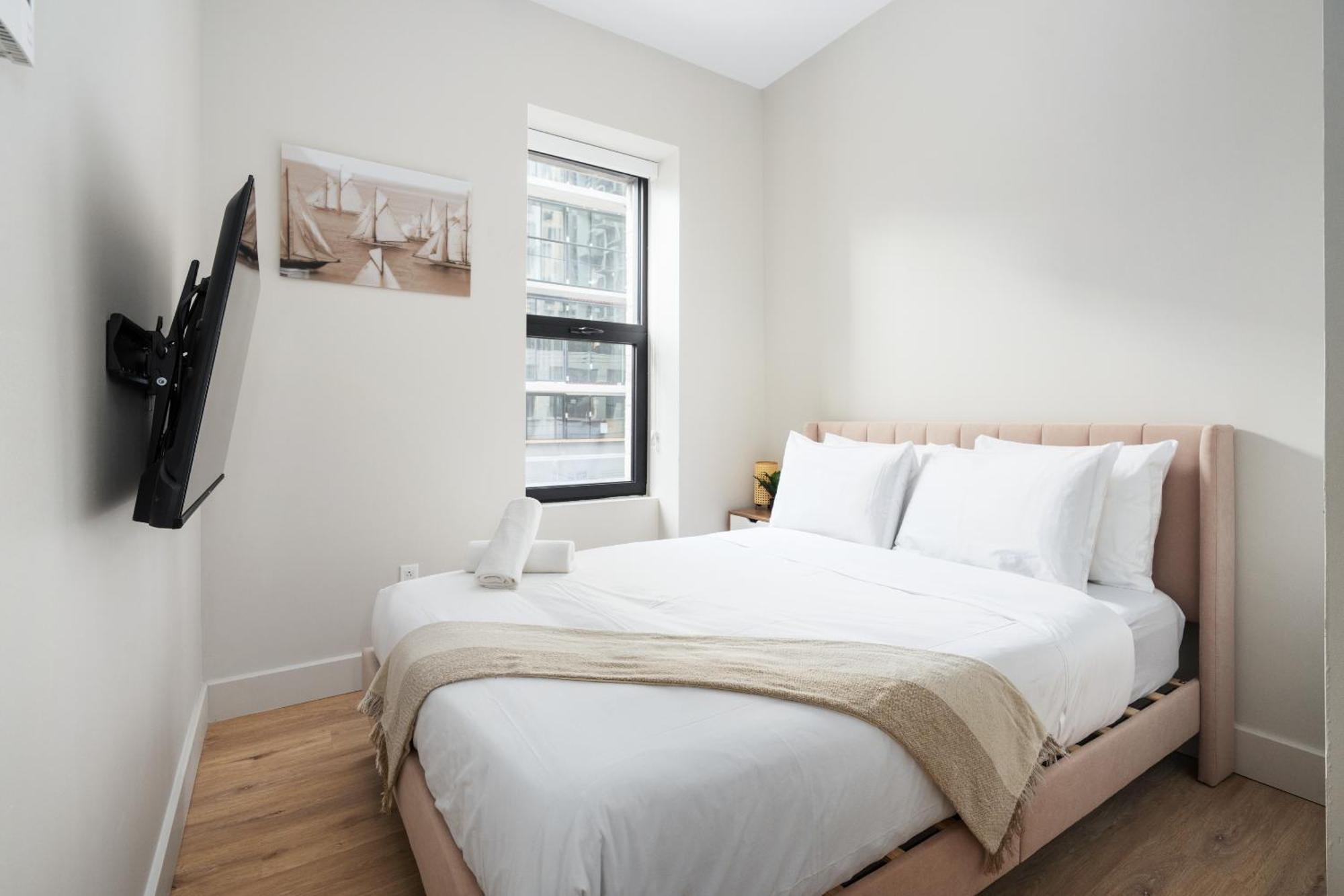 Hotel Young- Griffintown Montreal Exterior photo